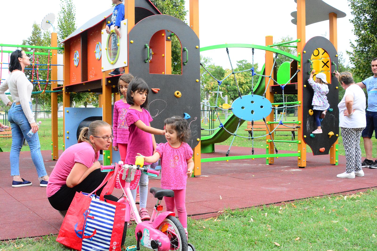 Elkészült a játszótér felújítása a Családok ligetében